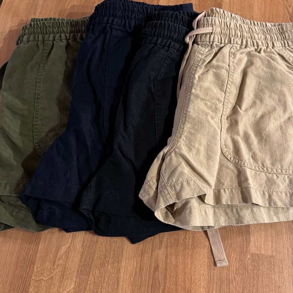 Women’s J. crew linen shorts, Bundle of 4 ,
Size Small - Picture 12 of 12